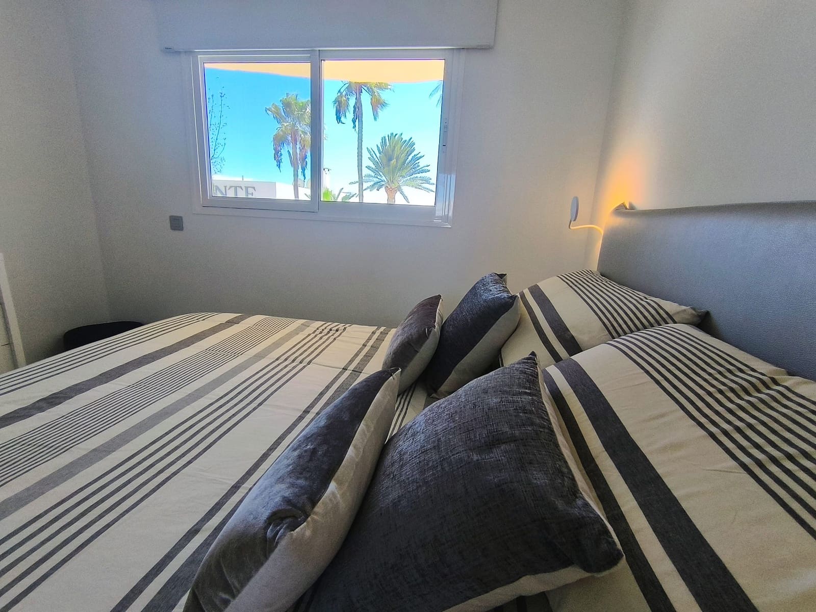 1 soveværelse Lejlighed til leje i San Agustin med swimmingpool - € 1.500 (Ref: 9400072)