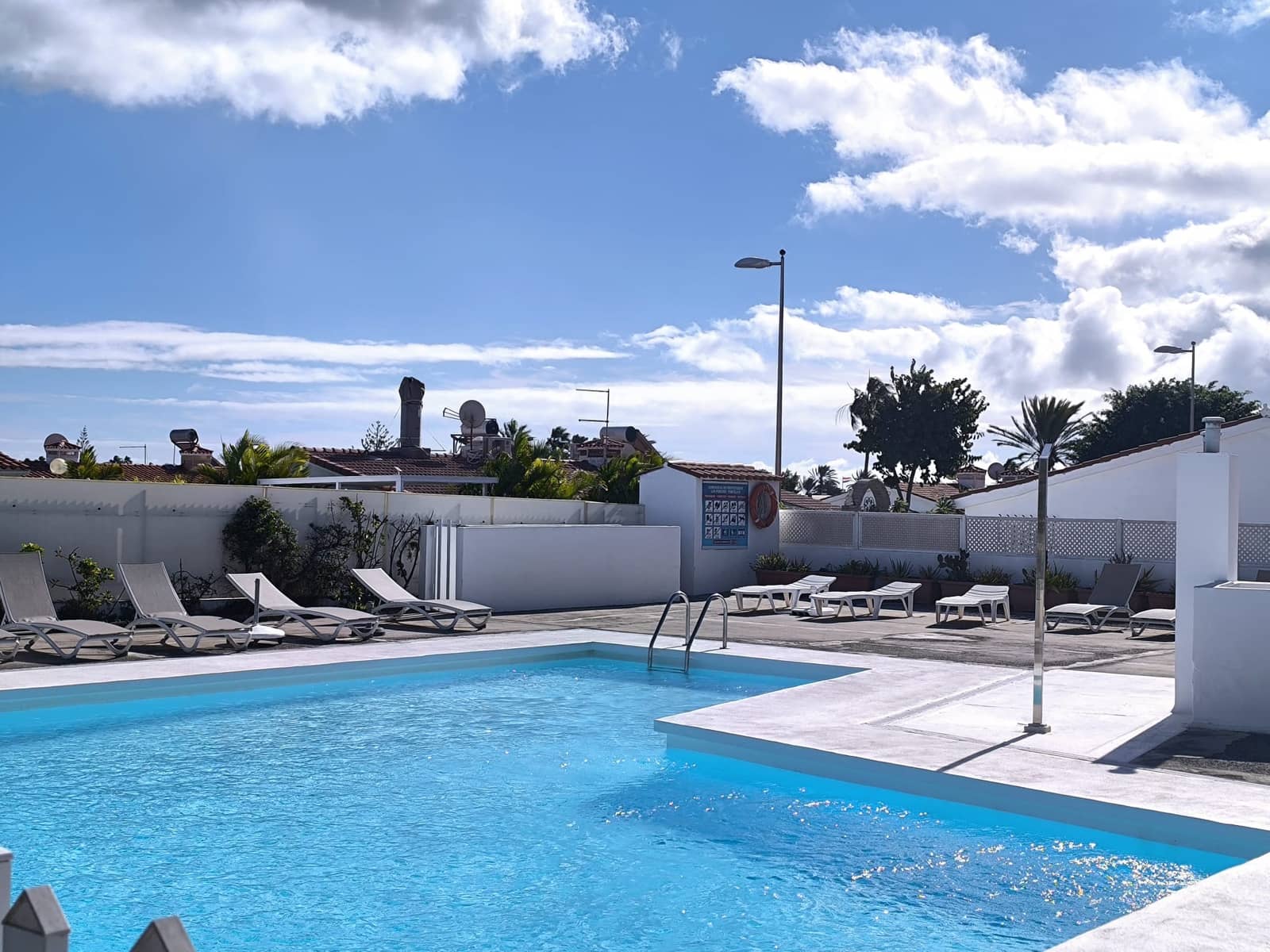 2 chambre Bungalow à vendre à Playa del Ingles avec piscine - 409 000 € (Ref: 9436326)