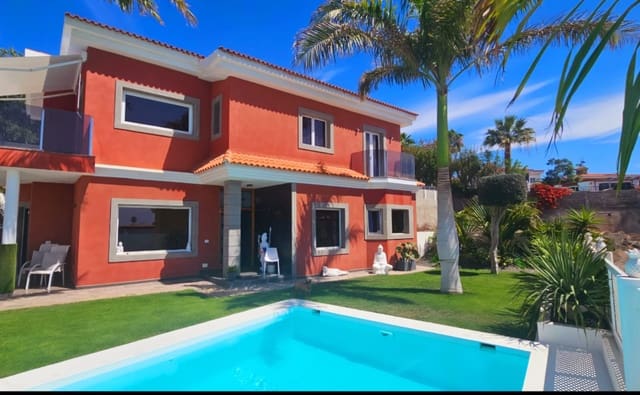 4 makuuhuone Omakotitalo myytävänä paikassa Maspalomas, San Bartolomé de Tirajana mukana uima-altaan - 1 450 000 € (Ref: 9503475)