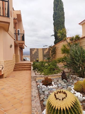 3 Zimmer Villa zu verkaufen in Meloneras, San Bartolomé de Tirajana mit Pool - 787.500 € (Ref: 9603478)