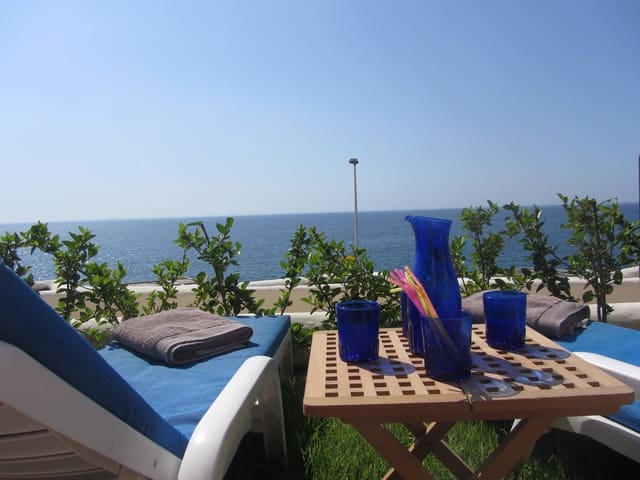2 bedroom Bungalow for sale in Bahia Feliz, San Bartolomé de Tirajana with pool - € 640,000 (Ref: 9823893)
