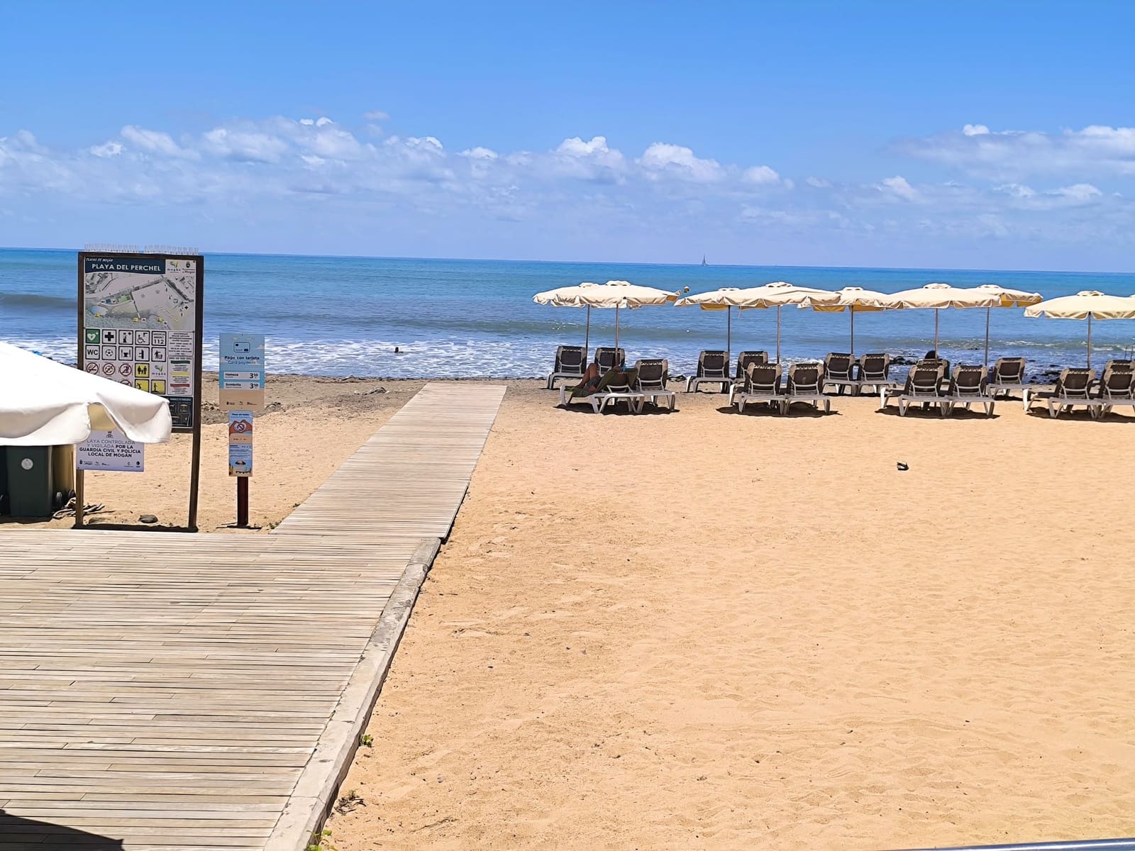 2 bedroom Apartment for rent in Arguineguin with garage - € 1,690 (Ref: 9850405)