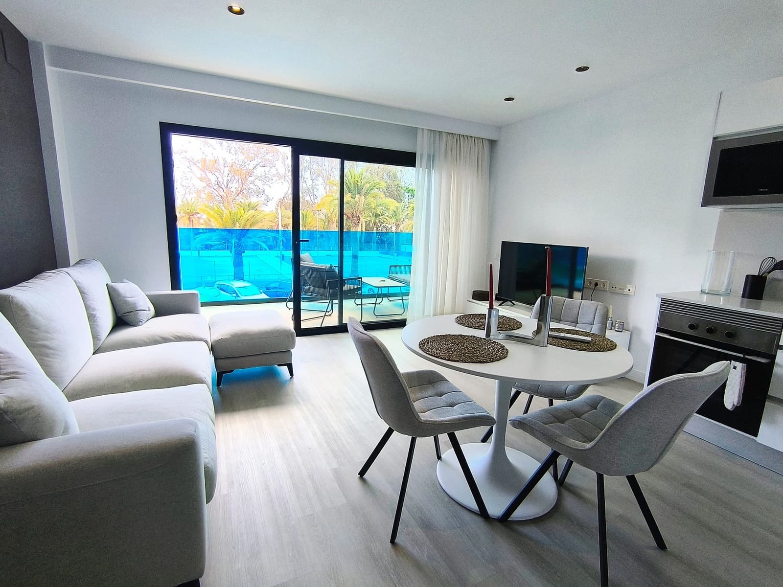 2 bedroom Apartment for rent in Arguineguin with garage - € 1,690 (Ref: 9850405)