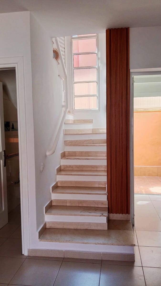 1 sypialnia Bungalow do wynajęcia w San Agustin z basenem garażem - 1 200 € (Ref: 9874423)