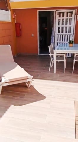 1 makuuhuone Bungalow vuokrattavana paikassa San Agustín, San Bartolomé de Tirajana mukana uima-altaan 
autotalli - 1 200 € (Ref: 9874423)