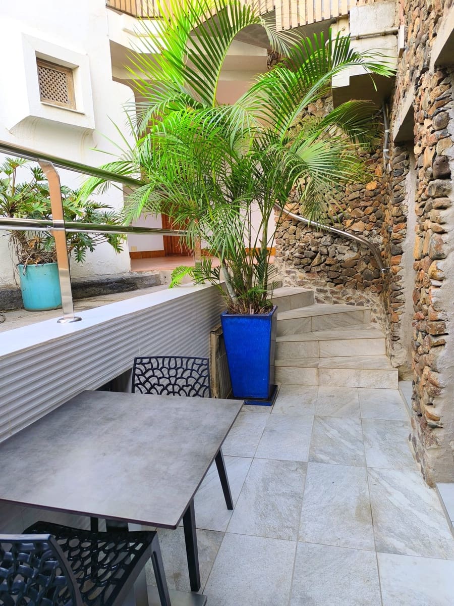1 slaapkamer Appartement te koop in Playa del Ingles met zwembad - € 320.000 (Ref: 9877256)