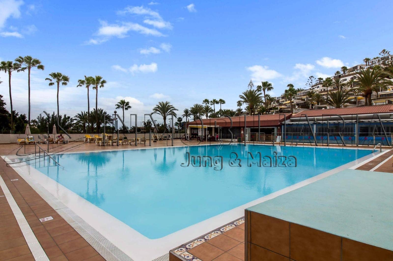2 slaapkamer Appartement te huur in San Agustin met zwembad garage - € 1.500 (Ref: 9891067)