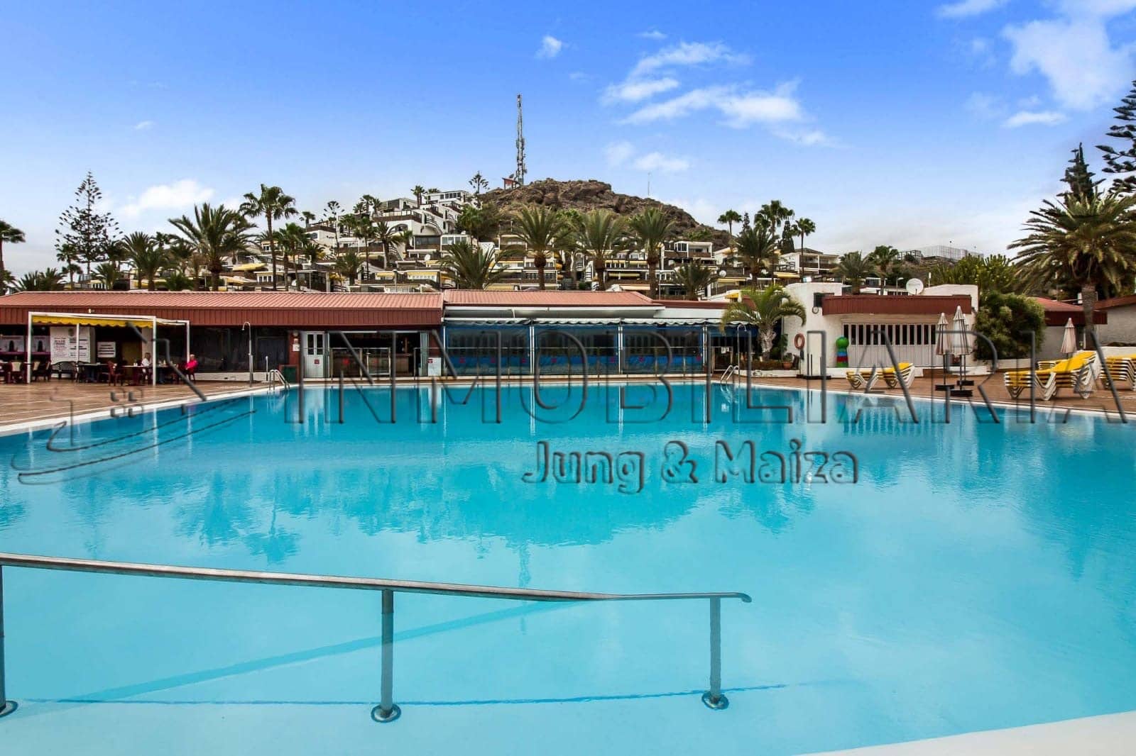 2 slaapkamer Appartement te huur in San Agustin met zwembad garage - € 1.500 (Ref: 9891067)