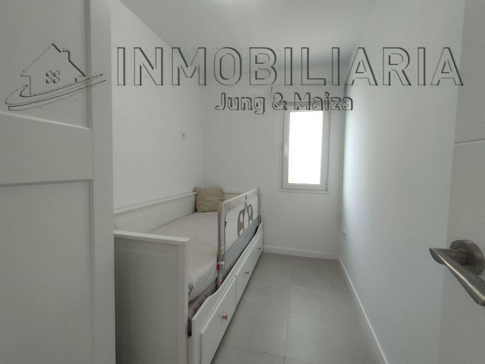 2 slaapkamer Appartement te huur in San Agustin met zwembad garage - € 1.500 (Ref: 9891067)