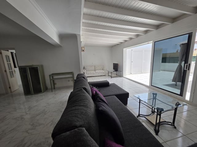 Bungalow de 3 chambres à louer à San Agustín, San Bartolomé de Tirajana avec piscine - 2 500 € (Ref: 9946744)