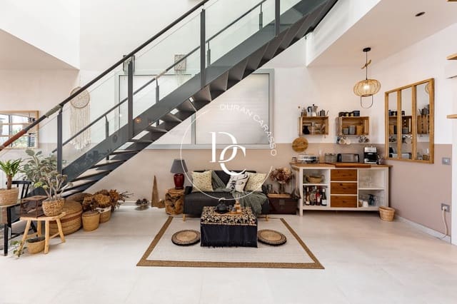 4 sypialnia Willa na sprzedaż w Sitges - 1 150 000 € (Ref: 10000163)