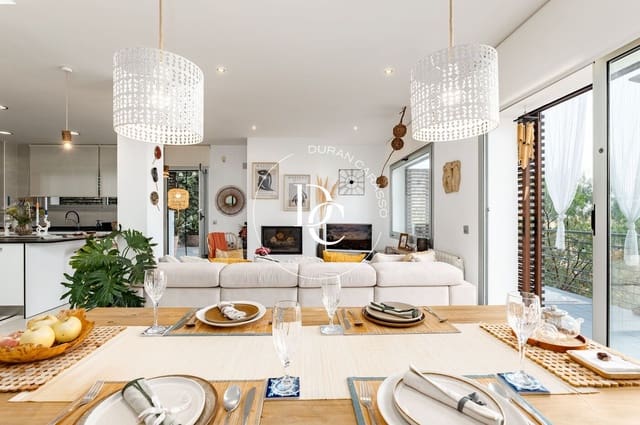 4 sypialnia Willa na sprzedaż w Sitges - 1 150 000 € (Ref: 10000163)