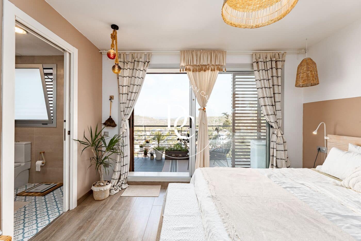 4 sypialnia Willa na sprzedaż w Sitges - 1 150 000 € (Ref: 10000163)
