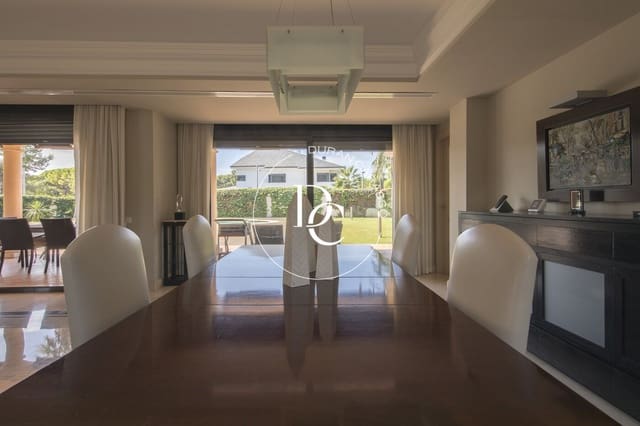 4 makuuhuone Huvila vuokrattavana paikassa Sitges mukana uima-altaan 
autotalli - 10 900 € (Ref: 10000164)