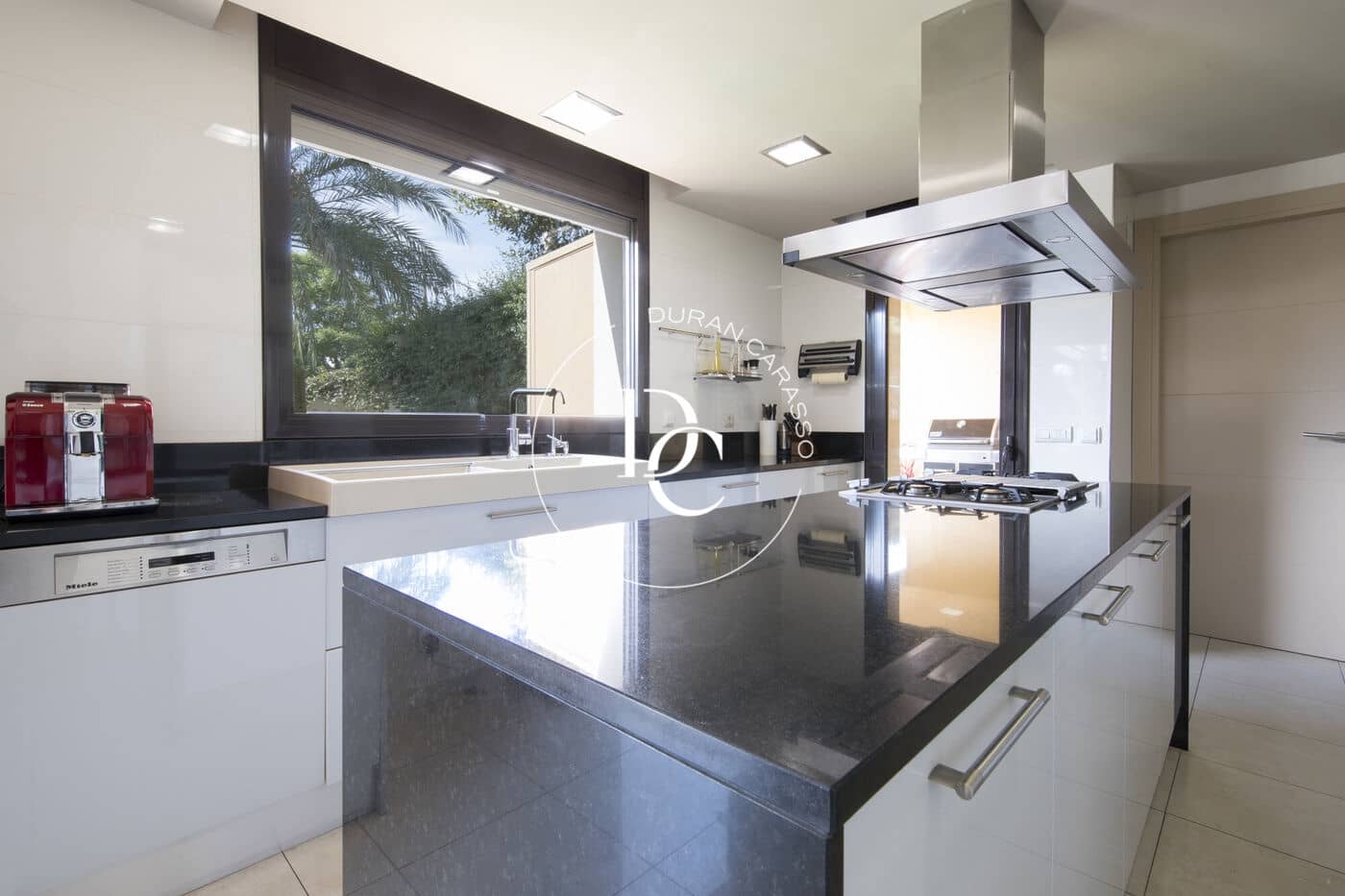 4 makuuhuone Huvila vuokrattavana paikassa Sitges mukana uima-altaan 
autotalli - 10 900 € (Ref: 10000164)