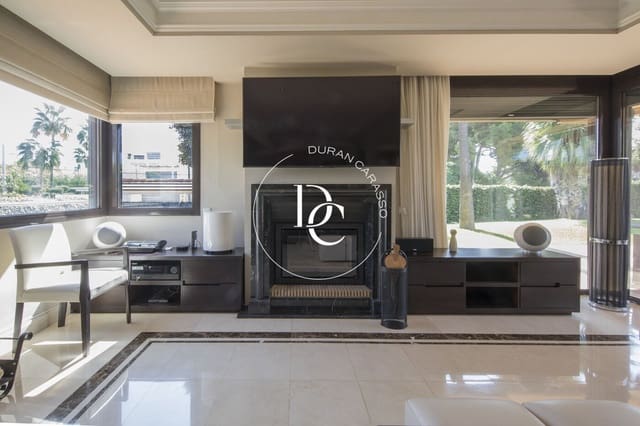 4 makuuhuone Huvila vuokrattavana paikassa Sitges mukana uima-altaan 
autotalli - 10 900 € (Ref: 10000164)