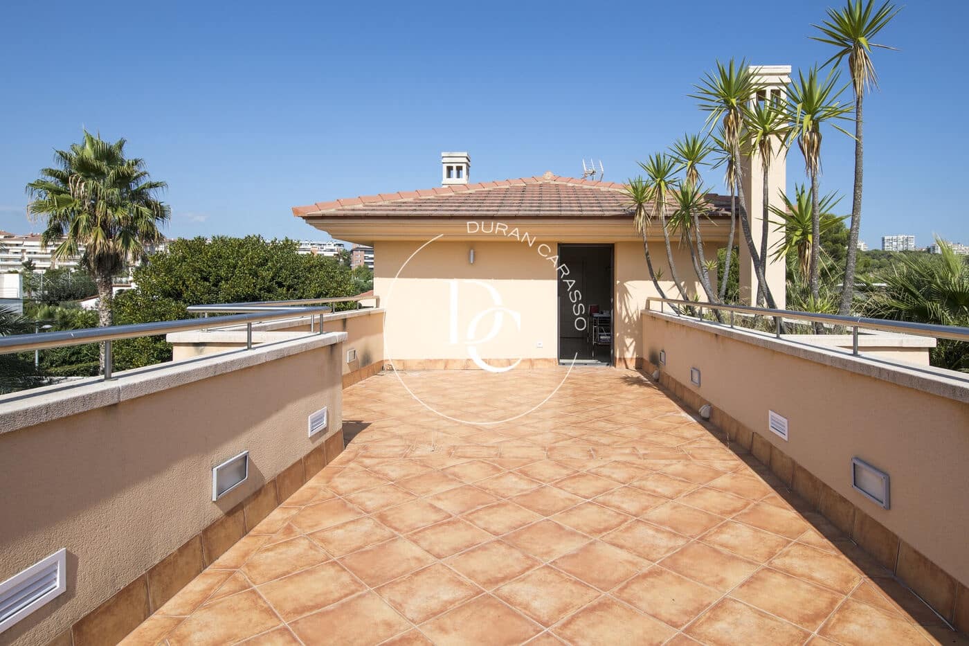 4 makuuhuone Huvila vuokrattavana paikassa Sitges mukana uima-altaan 
autotalli - 10 900 € (Ref: 10000164)