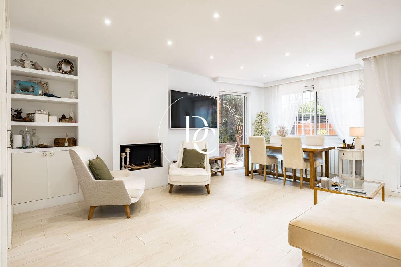 Chalet de 5 habitaciones en Sant Joan Despí en venta - 1.060.000 € (Ref: 10011569)