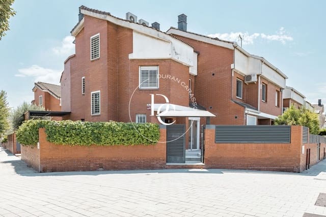 Chalet de 5 habitaciones en Sant Joan Despí en venta - 1.060.000 € (Ref: 10011569)