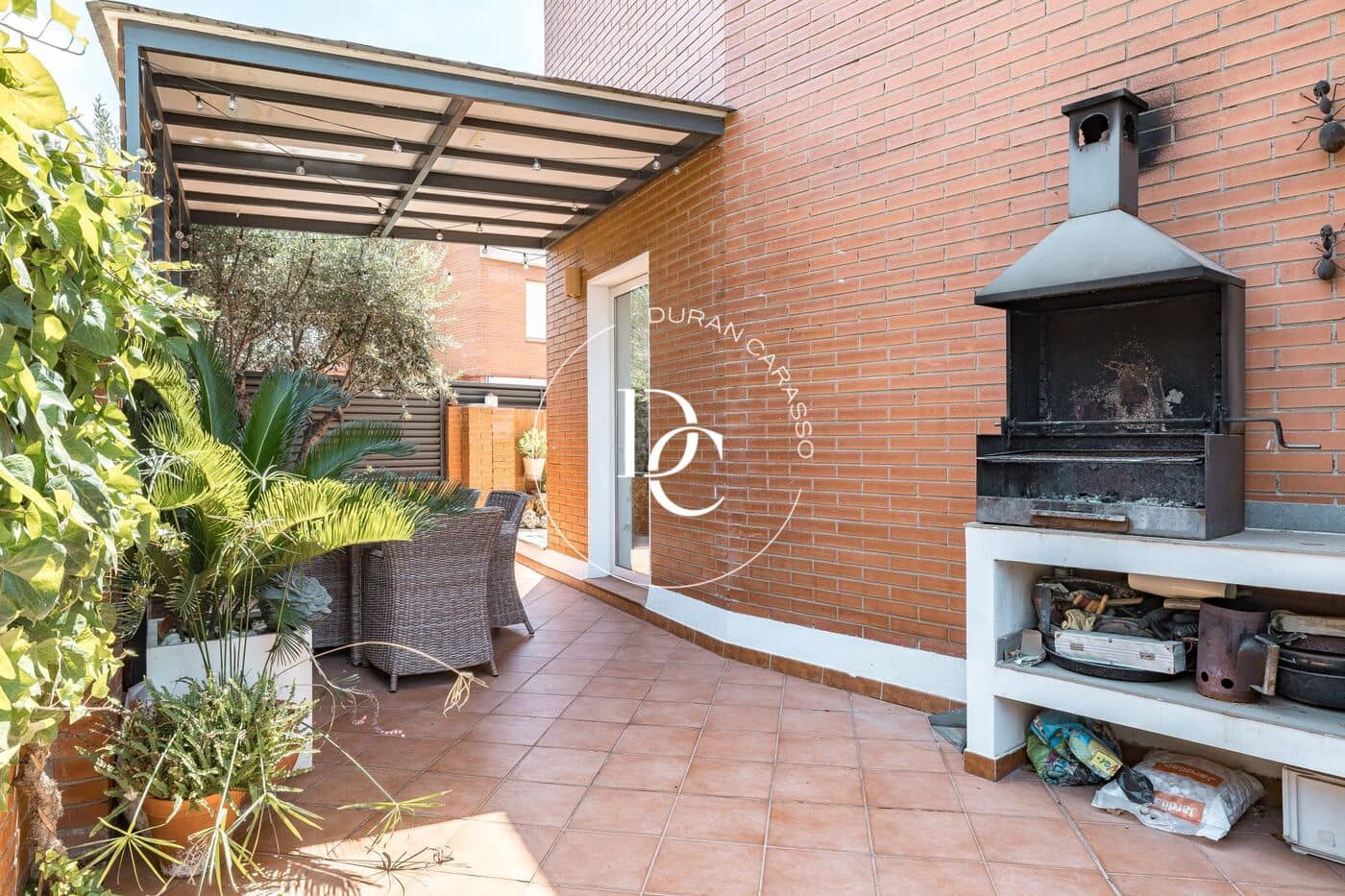 Chalet de 5 habitaciones en Sant Joan Despí en venta - 1.060.000 € (Ref: 10011569)