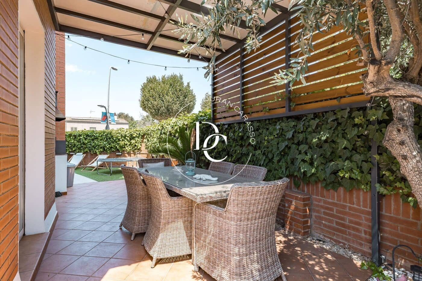 Chalet de 5 habitaciones en Sant Joan Despí en venta - 1.060.000 € (Ref: 10011569)