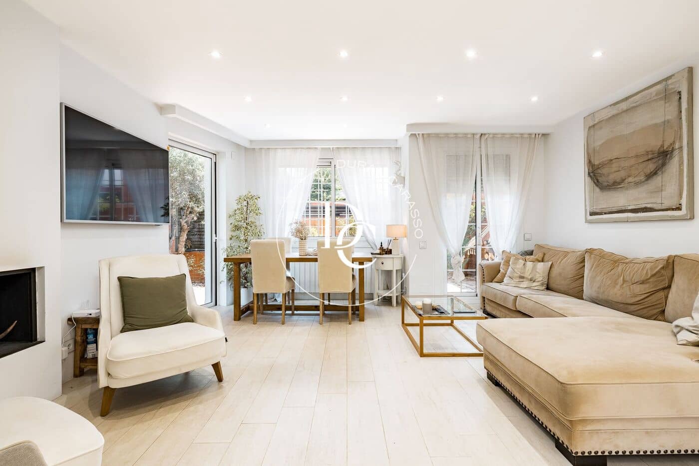 Chalet de 5 habitaciones en Sant Joan Despí en venta - 1.060.000 € (Ref: 10011569)