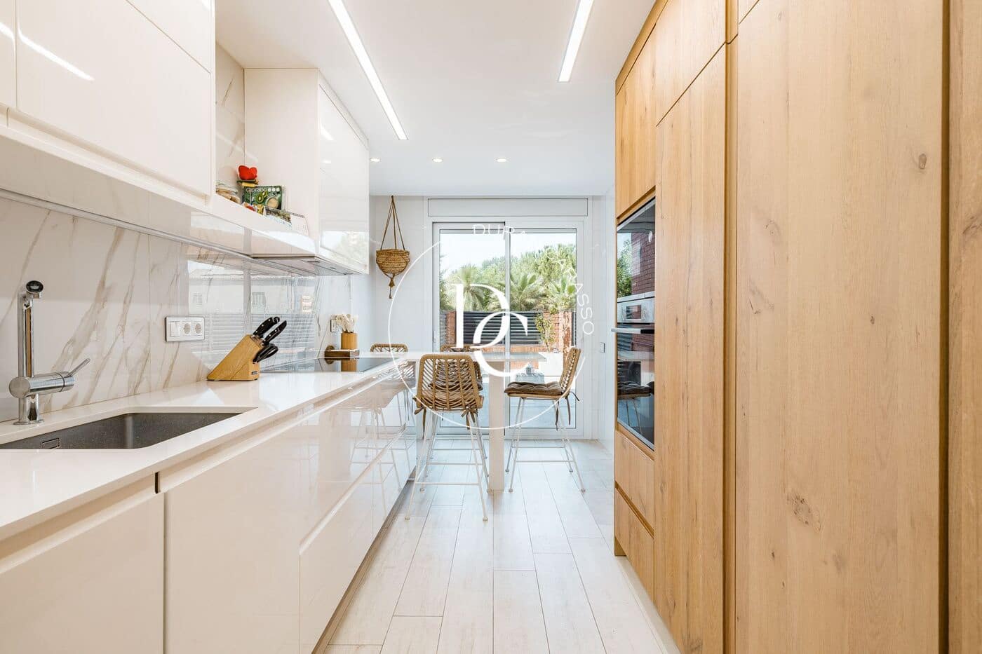 Chalet de 5 habitaciones en Sant Joan Despí en venta - 1.060.000 € (Ref: 10011569)