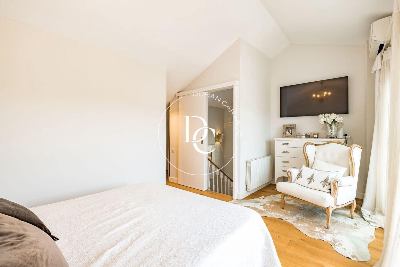 Chalet de 5 habitaciones en Sant Joan Despí en venta - 1.060.000 € (Ref: 10011569)