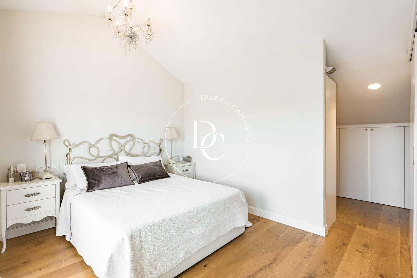 Chalet de 5 habitaciones en Sant Joan Despí en venta - 1.060.000 € (Ref: 10011569)