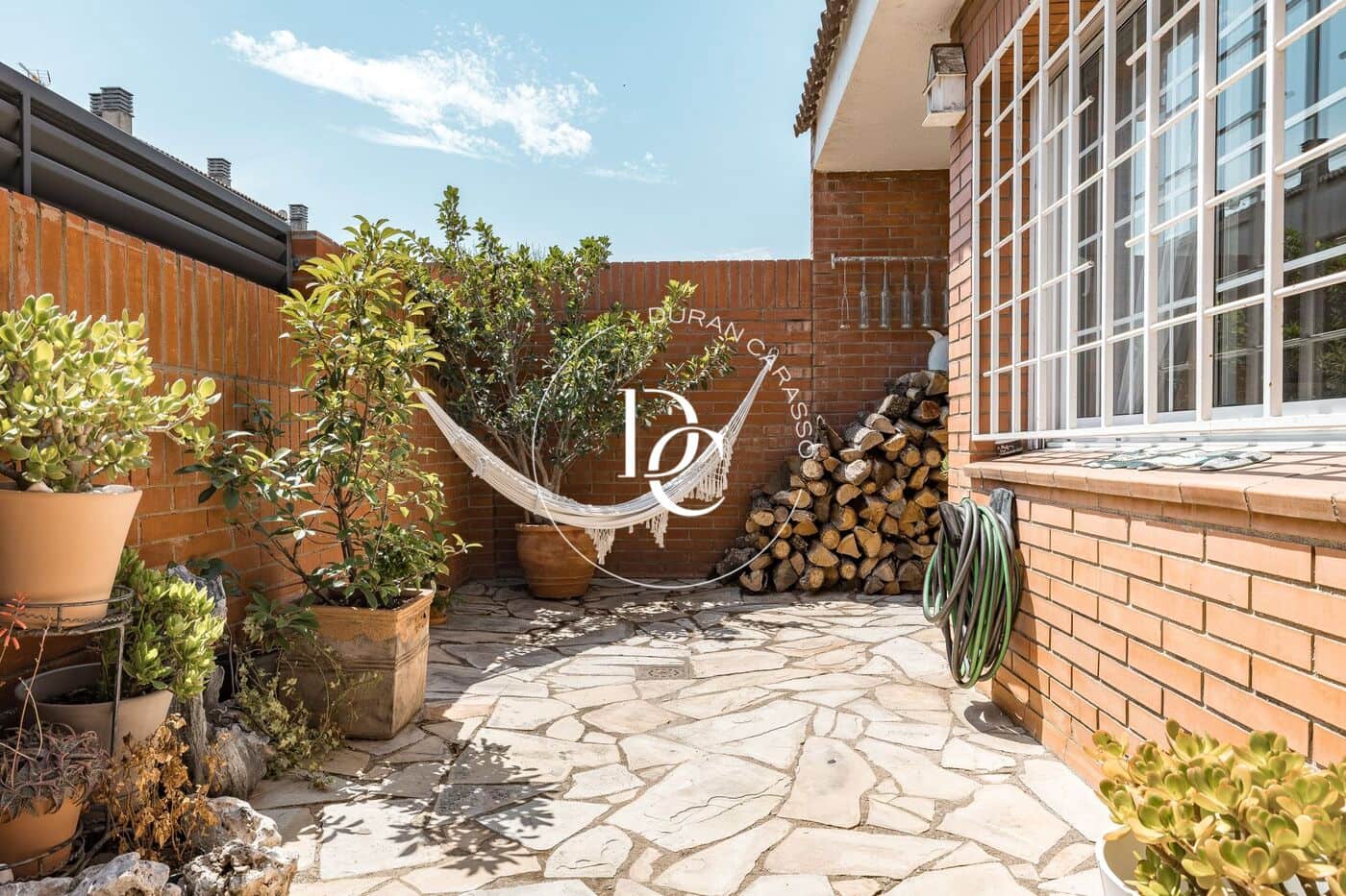 Chalet de 5 habitaciones en Sant Joan Despí en venta - 1.060.000 € (Ref: 10011569)