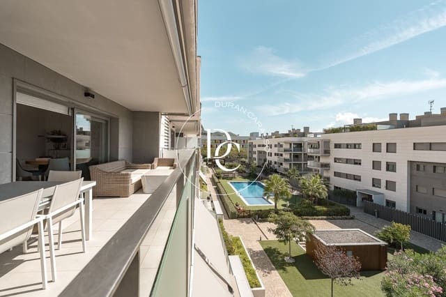 4 makuuhuone Huoneisto myytävänä paikassa Sitges mukana uima-altaan 
autotalli - 915 000 € (Ref: 10124488)