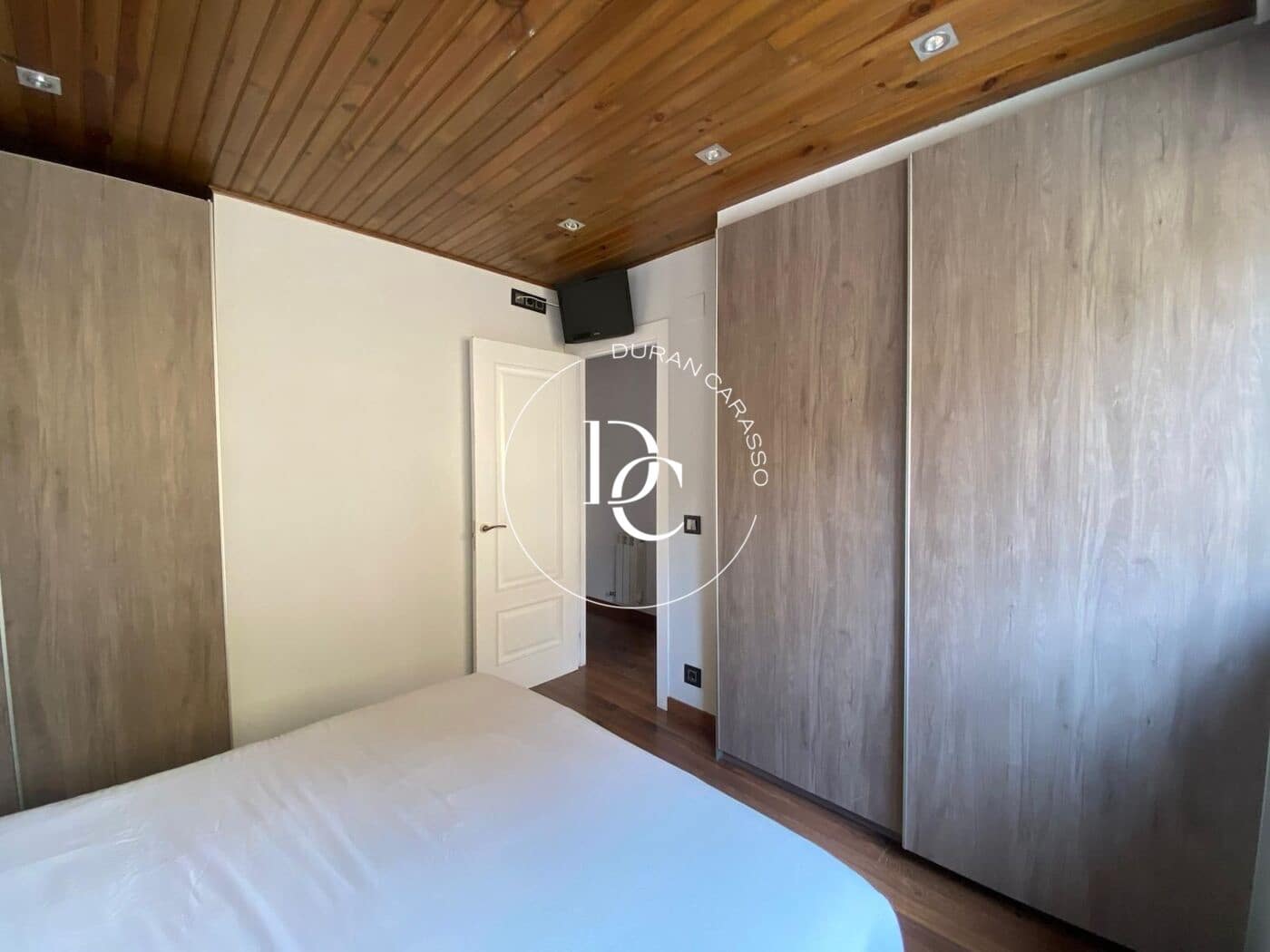 2 bedroom Apartment for sale in Puigcerda with garage - € 294,000 (Ref: 10129354)