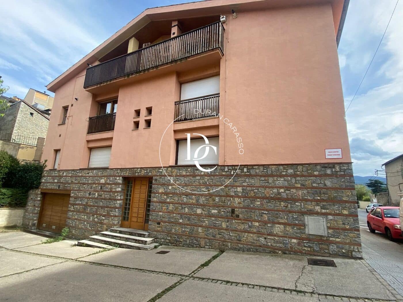 2 bedroom Apartment for sale in Puigcerda with garage - € 294,000 (Ref: 10129354)