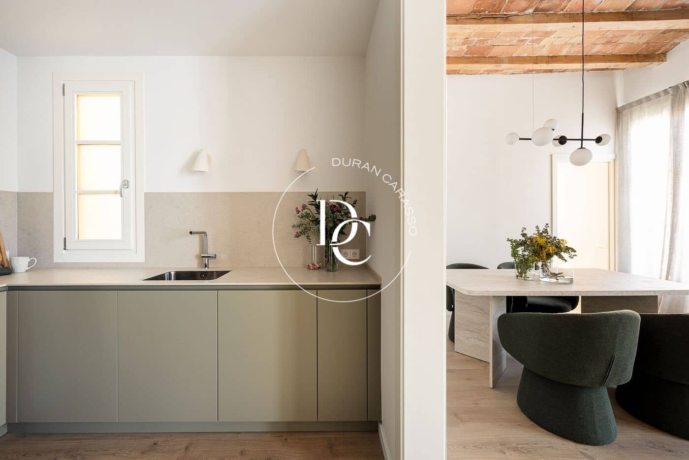 2 slaapkamer Appartement te koop in Barcelona stad - € 795.000 (Ref: 10136001)