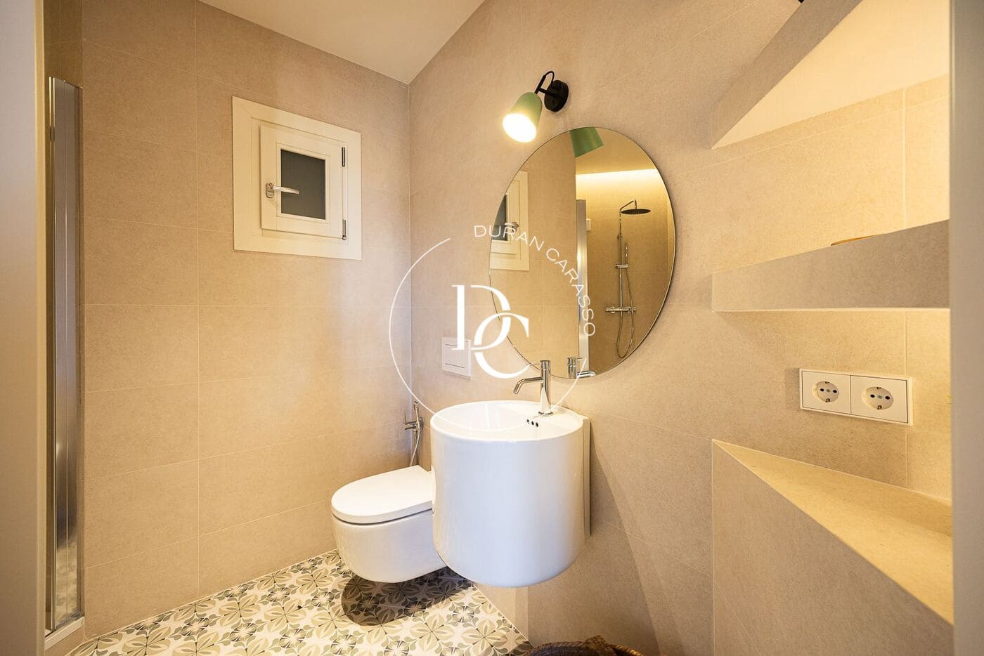 2 slaapkamer Appartement te koop in Barcelona stad - € 795.000 (Ref: 10136001)