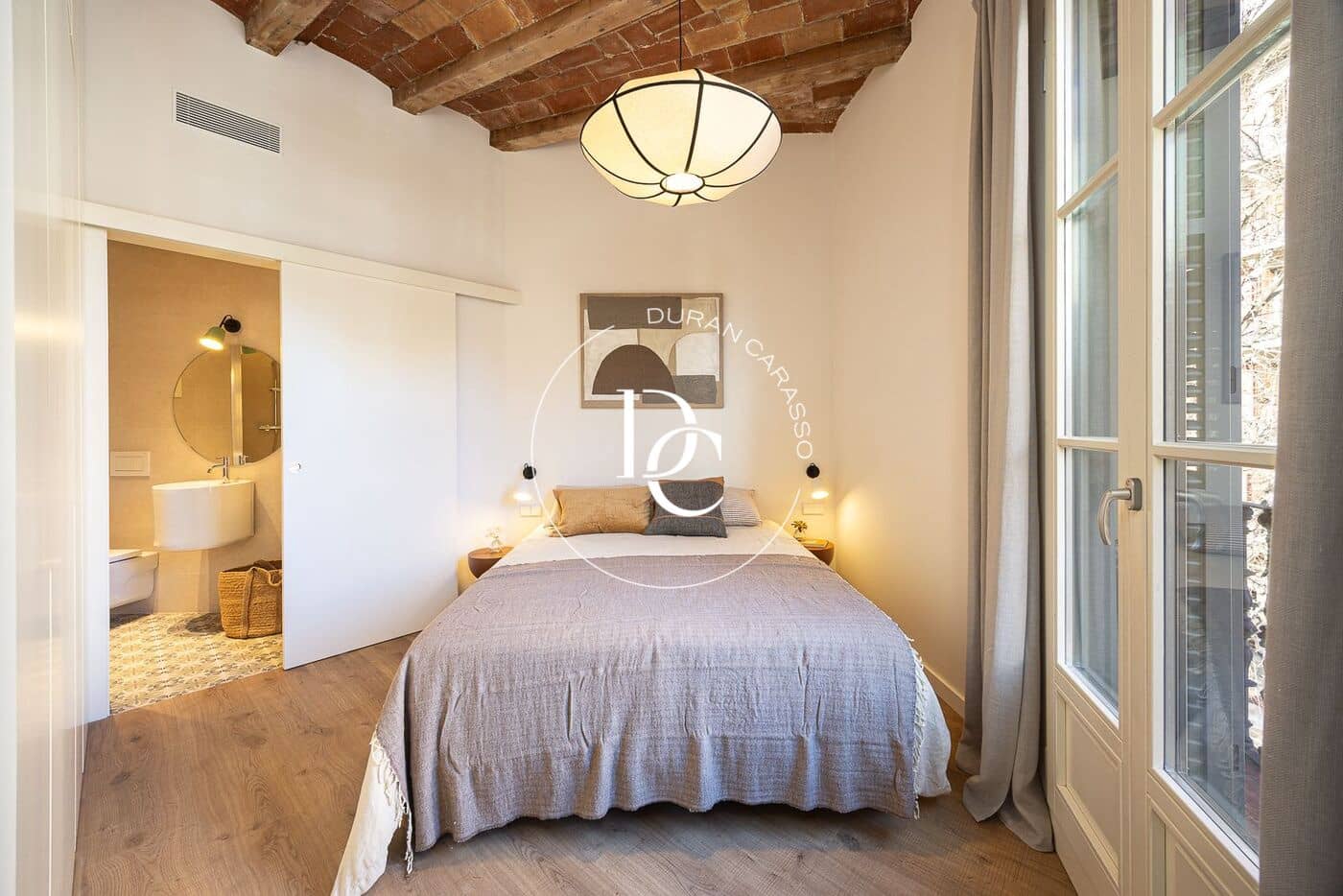 2 slaapkamer Appartement te koop in Barcelona stad - € 795.000 (Ref: 10136001)