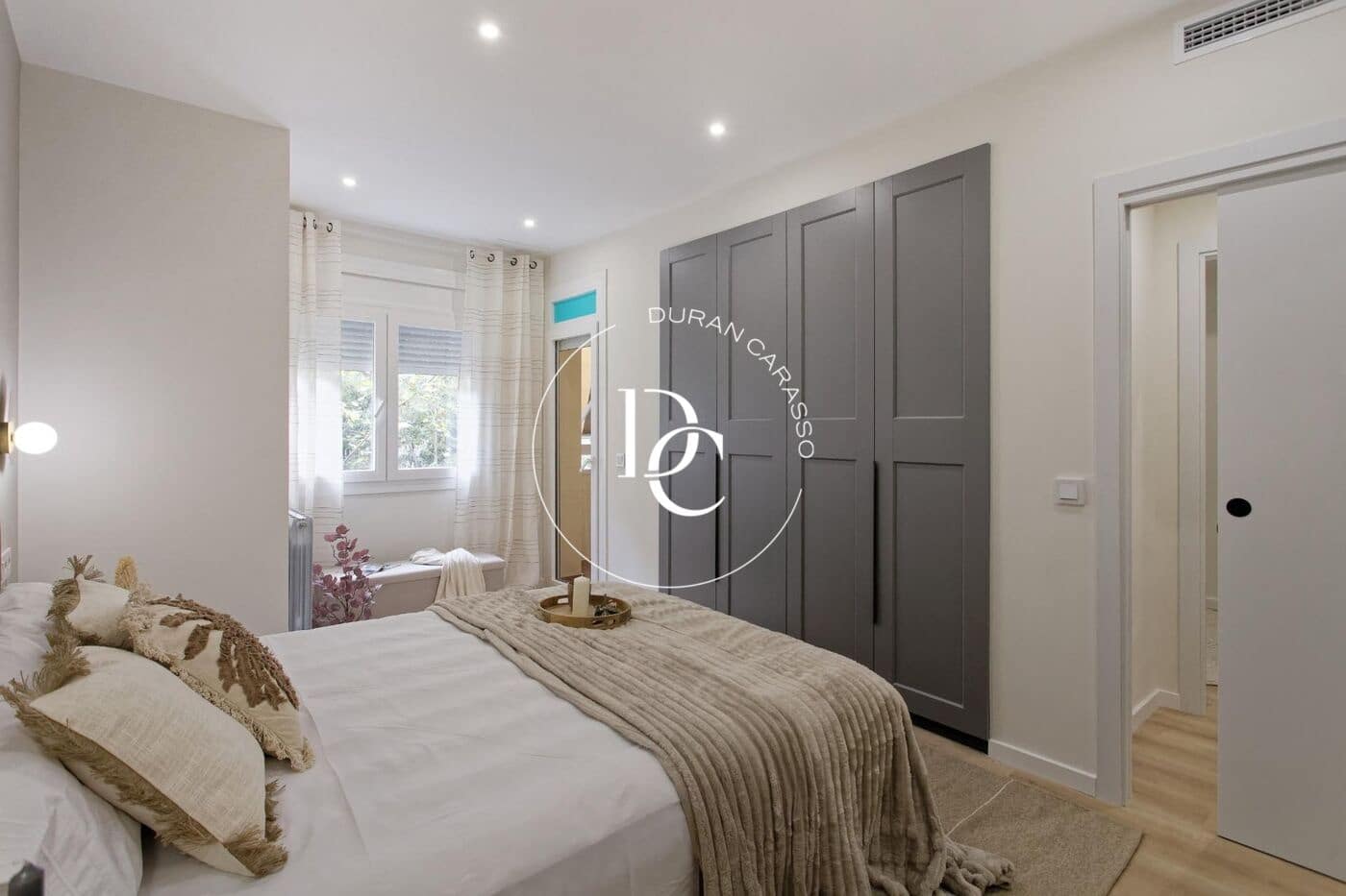 3 soverom Leilighet til salgs i Barcelona by med garasje - € 1 149 000 (Ref: 10136002)