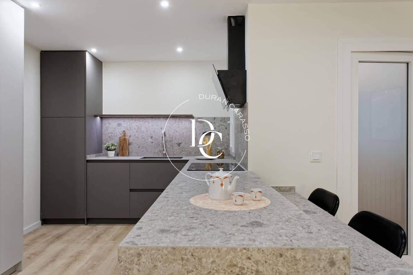 3 soverom Leilighet til salgs i Barcelona by med garasje - € 1 149 000 (Ref: 10136002)