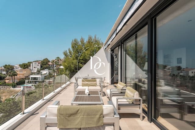 Chalet de 4 habitaciones en Sitges en venta con piscina - 1.990.000 € (Ref: 10147072)