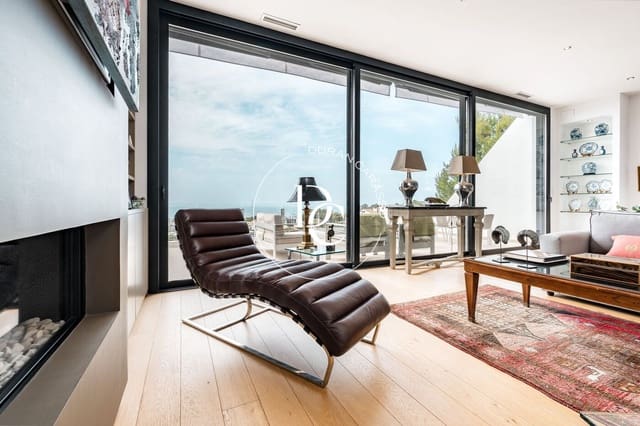 Chalet de 4 habitaciones en Sitges en venta con piscina - 1.990.000 € (Ref: 10147072)