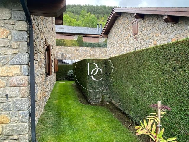 3 quarto Moradia em Banda para arrendar em Alp - 1 200 € (Ref: 10147074)