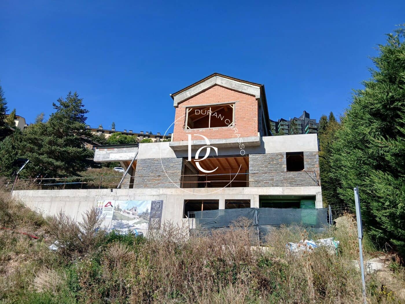 4 sypialnia Willa na sprzedaż w Alp z garażem - 660 000 € (Ref: 10147075)