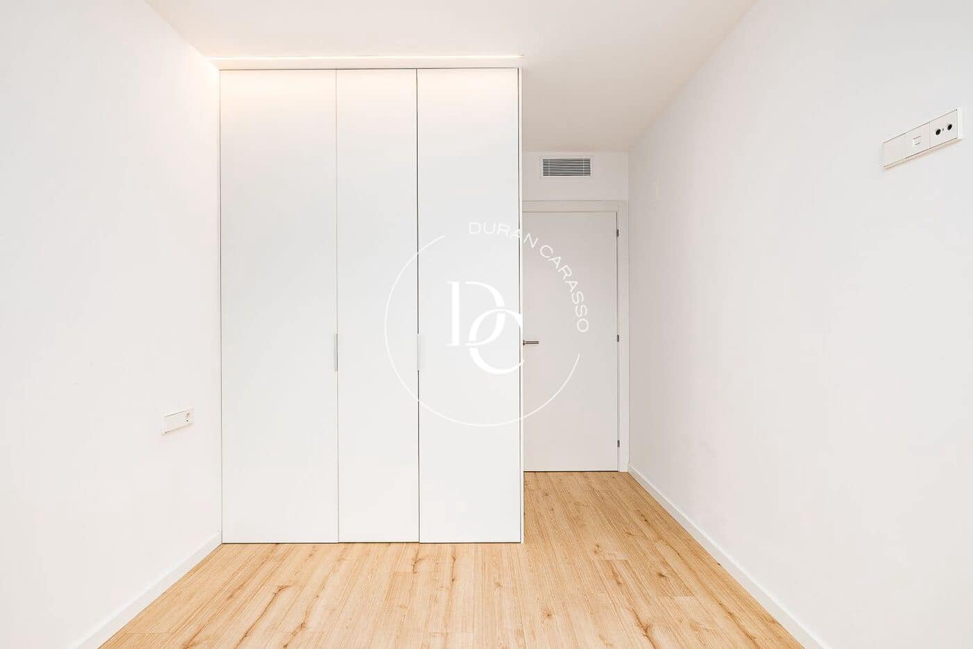 2 makuuhuone Huoneisto myytävänä paikassa Barcelona kaupunki mukana uima-altaan 
autotalli - 595 000 € (Ref: 10148827)