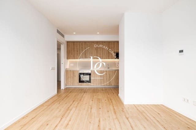 2 makuuhuone Huoneisto myytävänä paikassa La Dreta de L'Eixample, Barcelona kaupunki mukana uima-altaan 
autotalli - 595 000 € (Ref: 10148827)