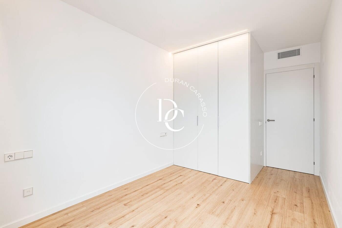 2 makuuhuone Huoneisto myytävänä paikassa Barcelona kaupunki mukana uima-altaan 
autotalli - 595 000 € (Ref: 10148827)