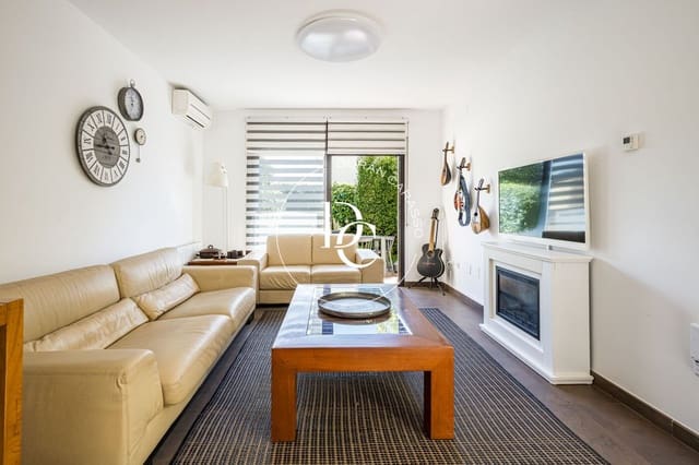 4 slaapkamer Rijtjeshuis te koop in Sant Pere de Ribes met zwembad - € 730.000 (Ref: 10150362)
