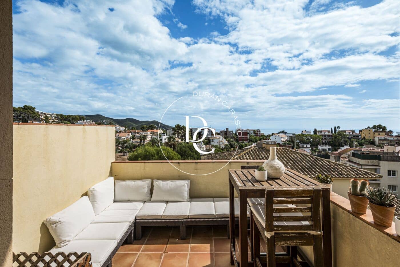 4 slaapkamer Rijtjeshuis te koop in Sant Pere de Ribes met zwembad - € 730.000 (Ref: 10150362)