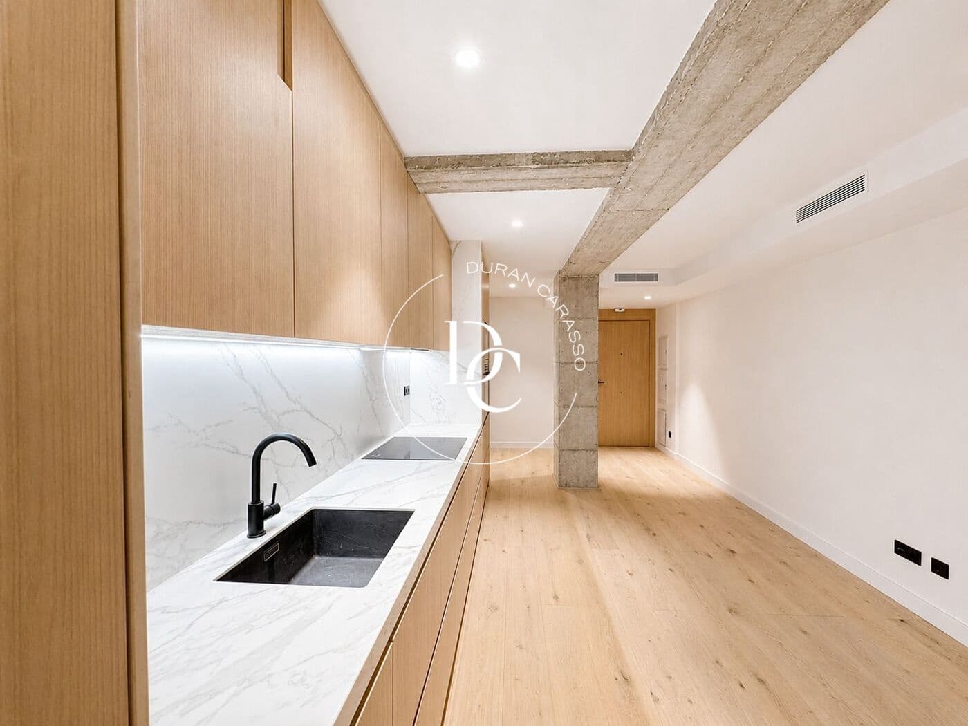 1 soveværelse Lejlighed til salg i Barcelona by - € 250.000 (Ref: 10157815)