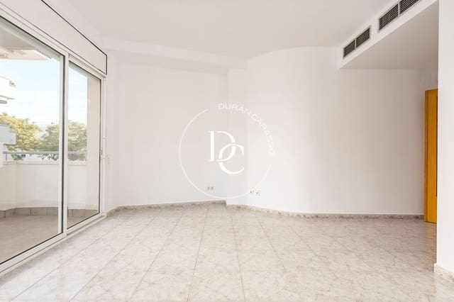 2 makuuhuone Huoneisto myytävänä paikassa Sitges mukana uima-altaan 
autotalli - 405 000 € (Ref: 10159313)
