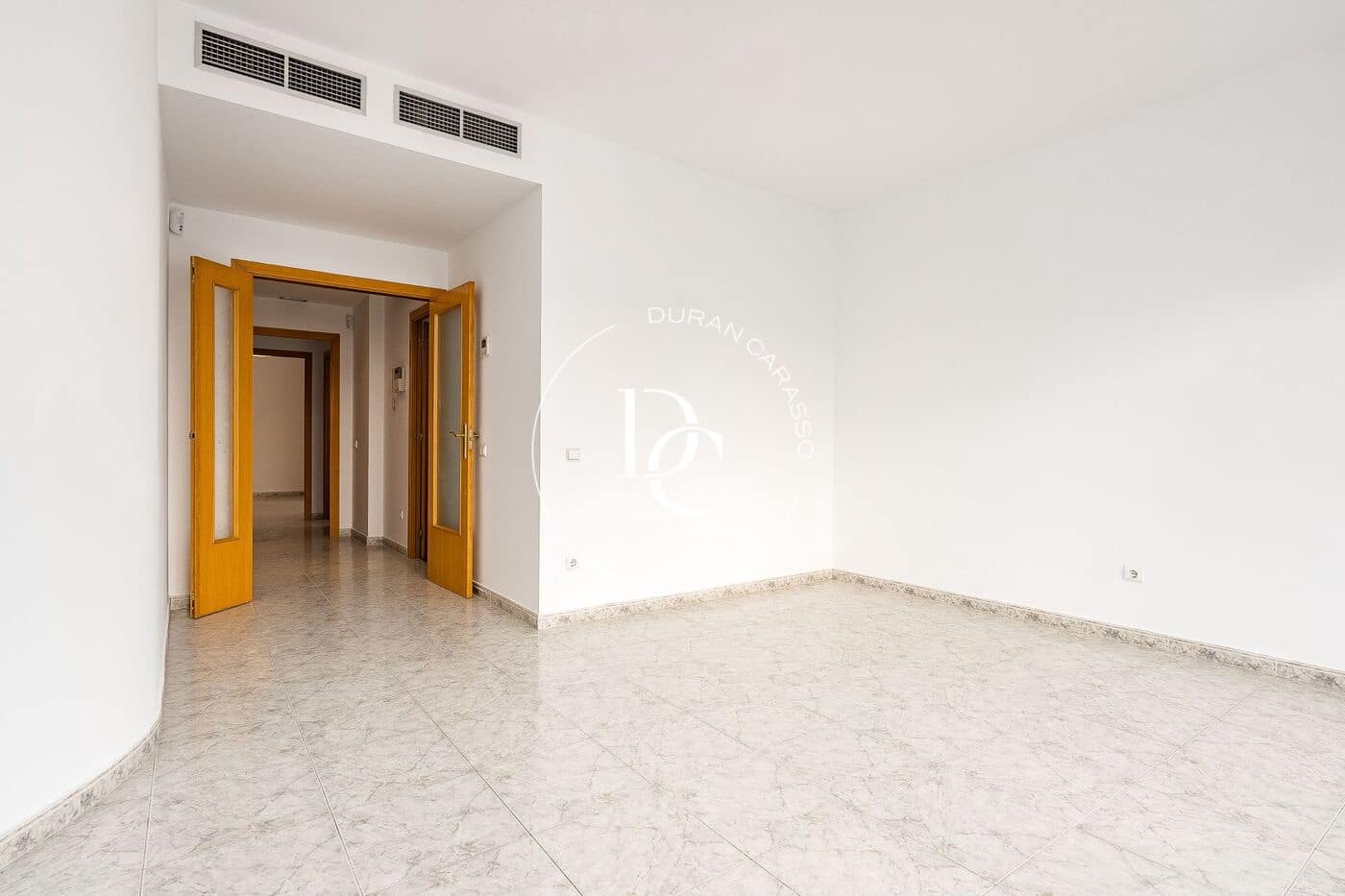 2 makuuhuone Huoneisto myytävänä paikassa Sitges mukana uima-altaan 
autotalli - 405 000 € (Ref: 10159313)